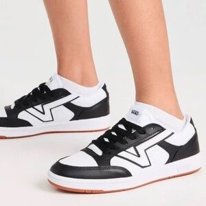 Vans Lowland 2.0 – Black & White Leather | Size 8 | GUC